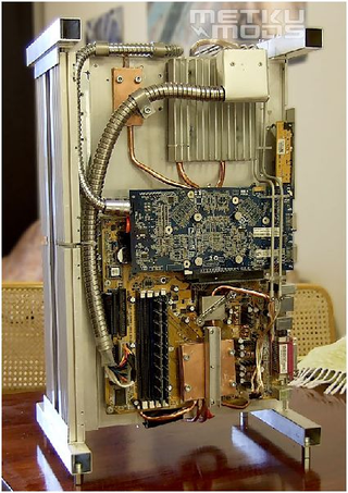 Illustration for article titled DIY Case Mod Turns Your PC Into a Gigantic Heatsink